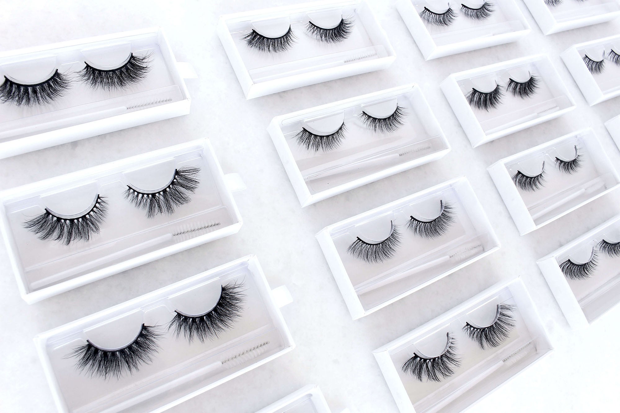 Melanie Jean lashes one hundred percent plant fiber and cruelty free. 